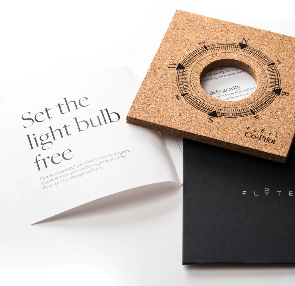 Ampoule en lévitation Nikola - Flyte - Ampoule en lévitation