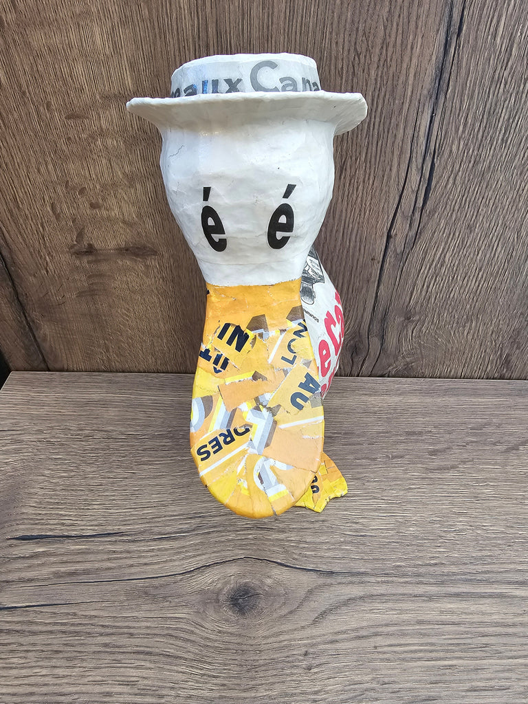 Canard enchaîné en papier mâché - France - Aude Goalec et Nicole Jacobs - Sculpture en papier mâché