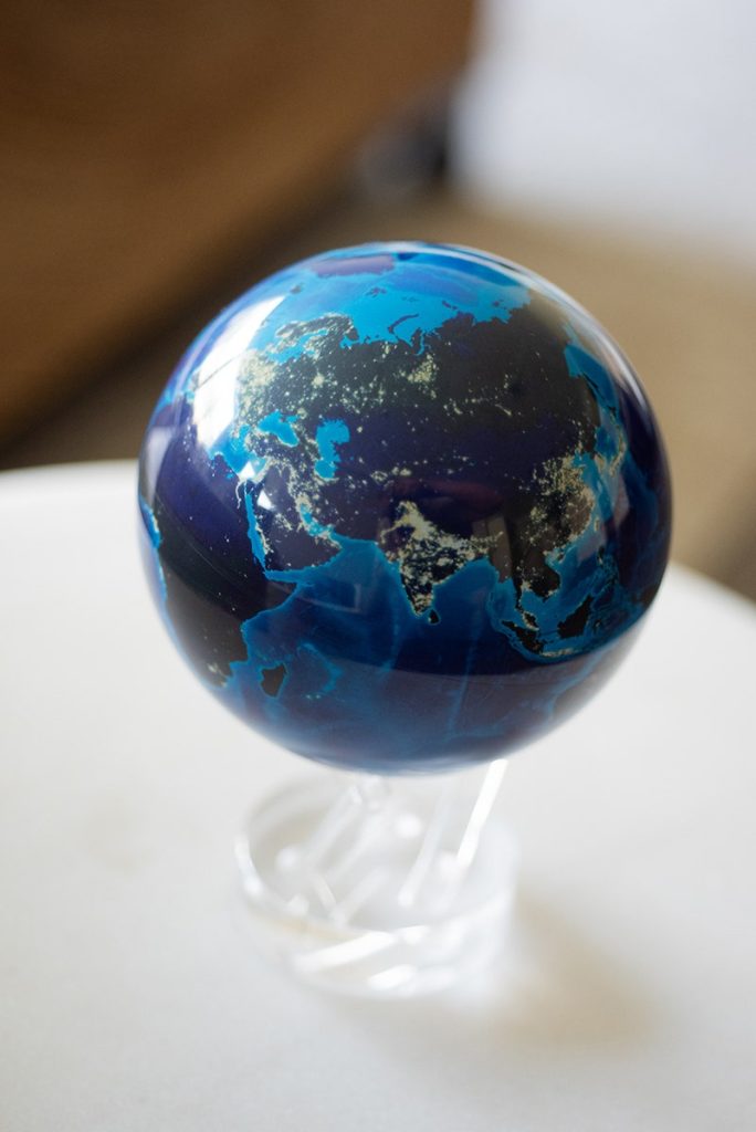 Earth At Night - MOVA Globes - Globe autorotatif