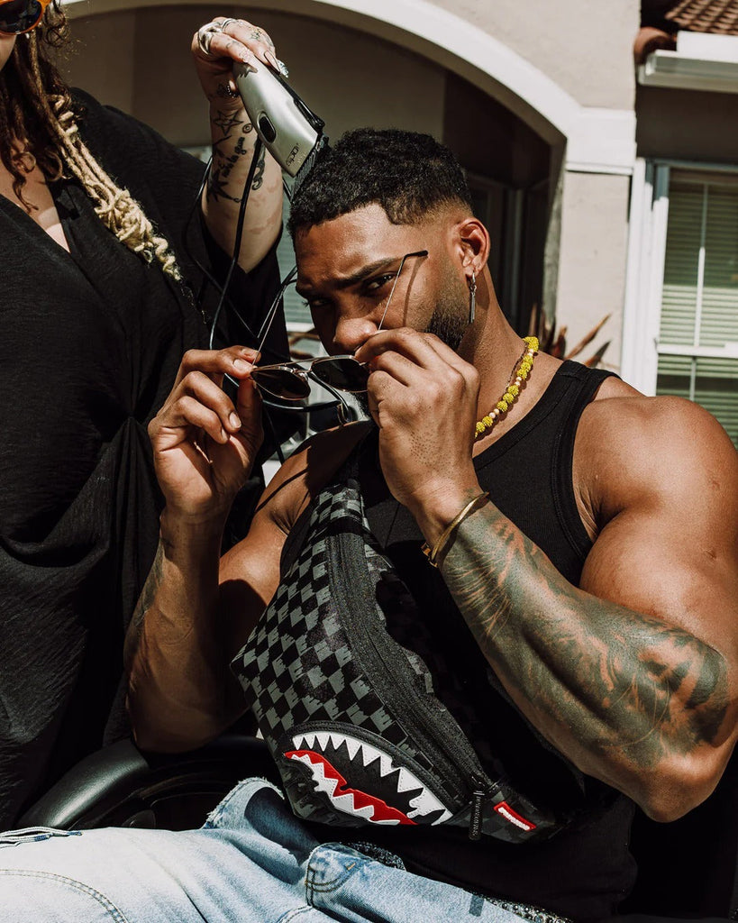 Sac - DRIPPING SHARKS IN PARIS SAVVY CROSSBODY - SPRAYGROUND - Sac Bandoulière