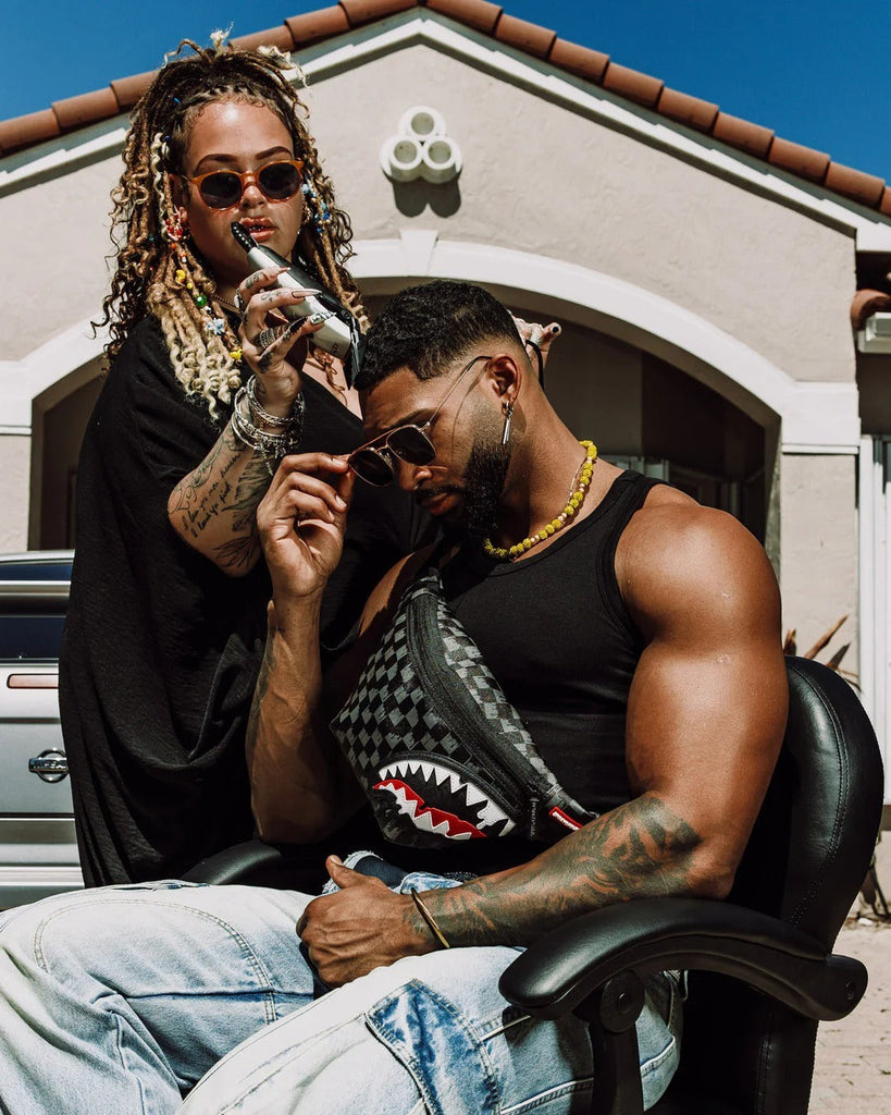 Sac - DRIPPING SHARKS IN PARIS SAVVY CROSSBODY - SPRAYGROUND - Sac Bandoulière