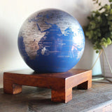 Globe terrestre bleu et argent - BSE - MOVA Globes-Magna-Carta