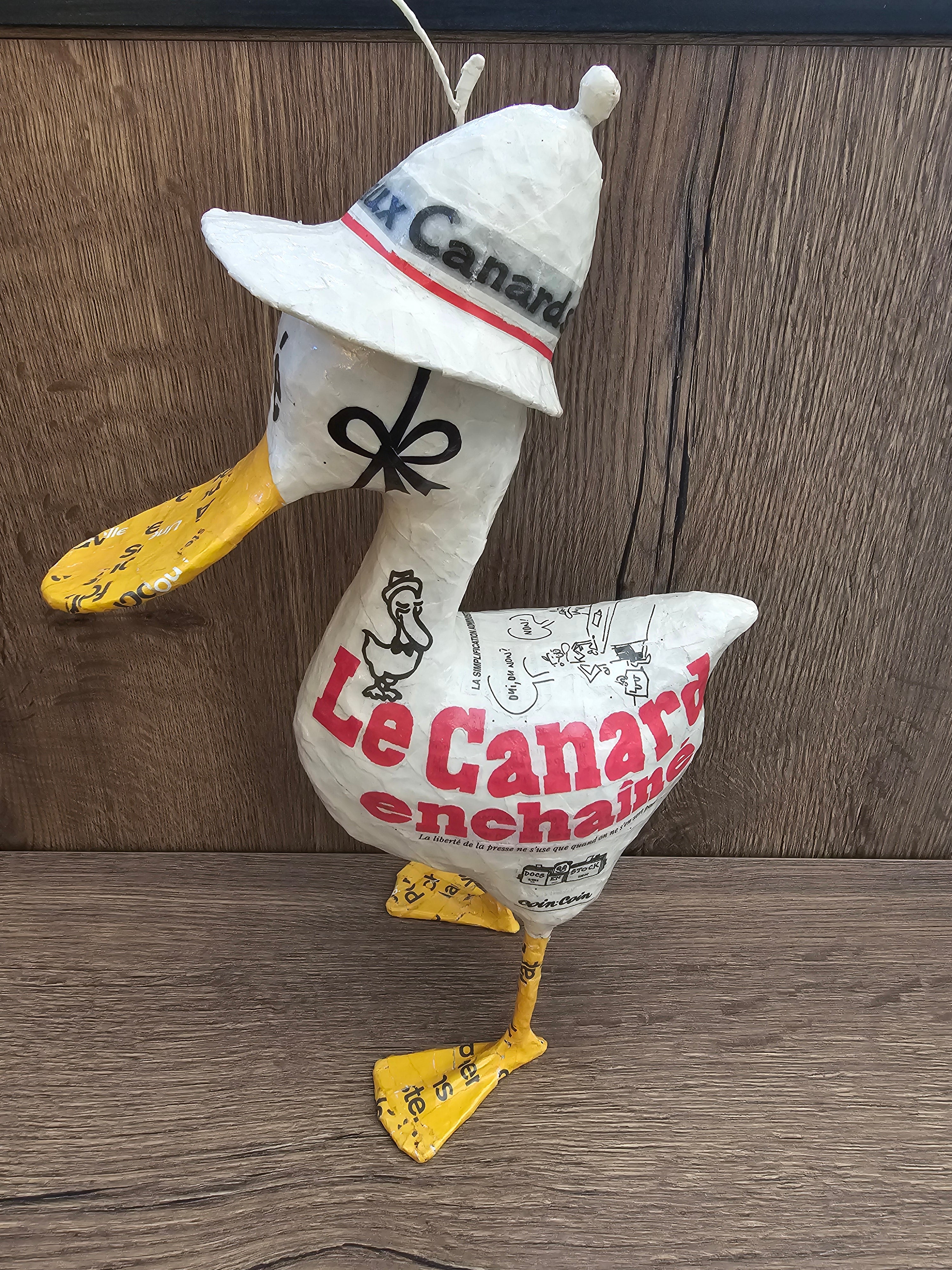 Canard enchaîné en papier mâché - non - Aude Goalec et Nicole Jacobs - Sculpture en papier mâché Main image