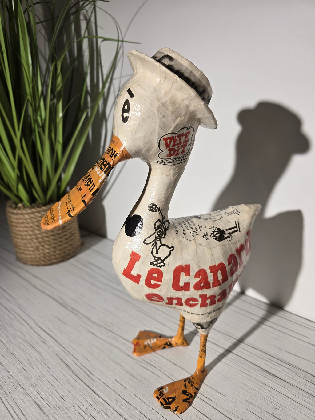 Canard enchaîné en papier mâché - Claires - Aude Goalec et Nicole Jacobs