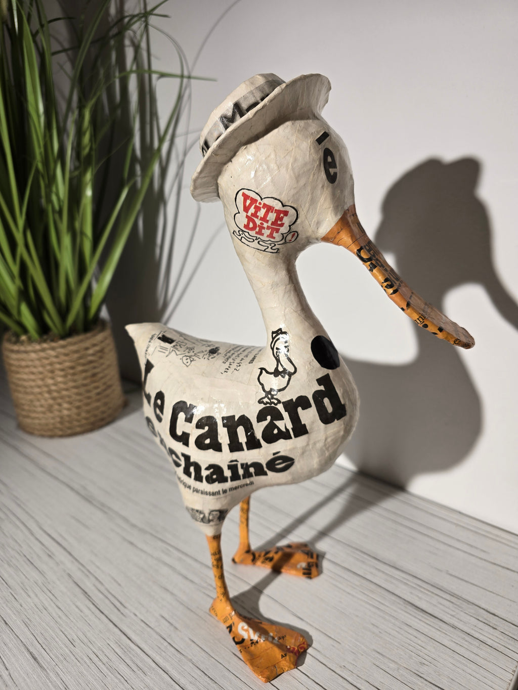 Canard enchaîné en papier mâché - Claires - Aude Goalec et Nicole Jacobs