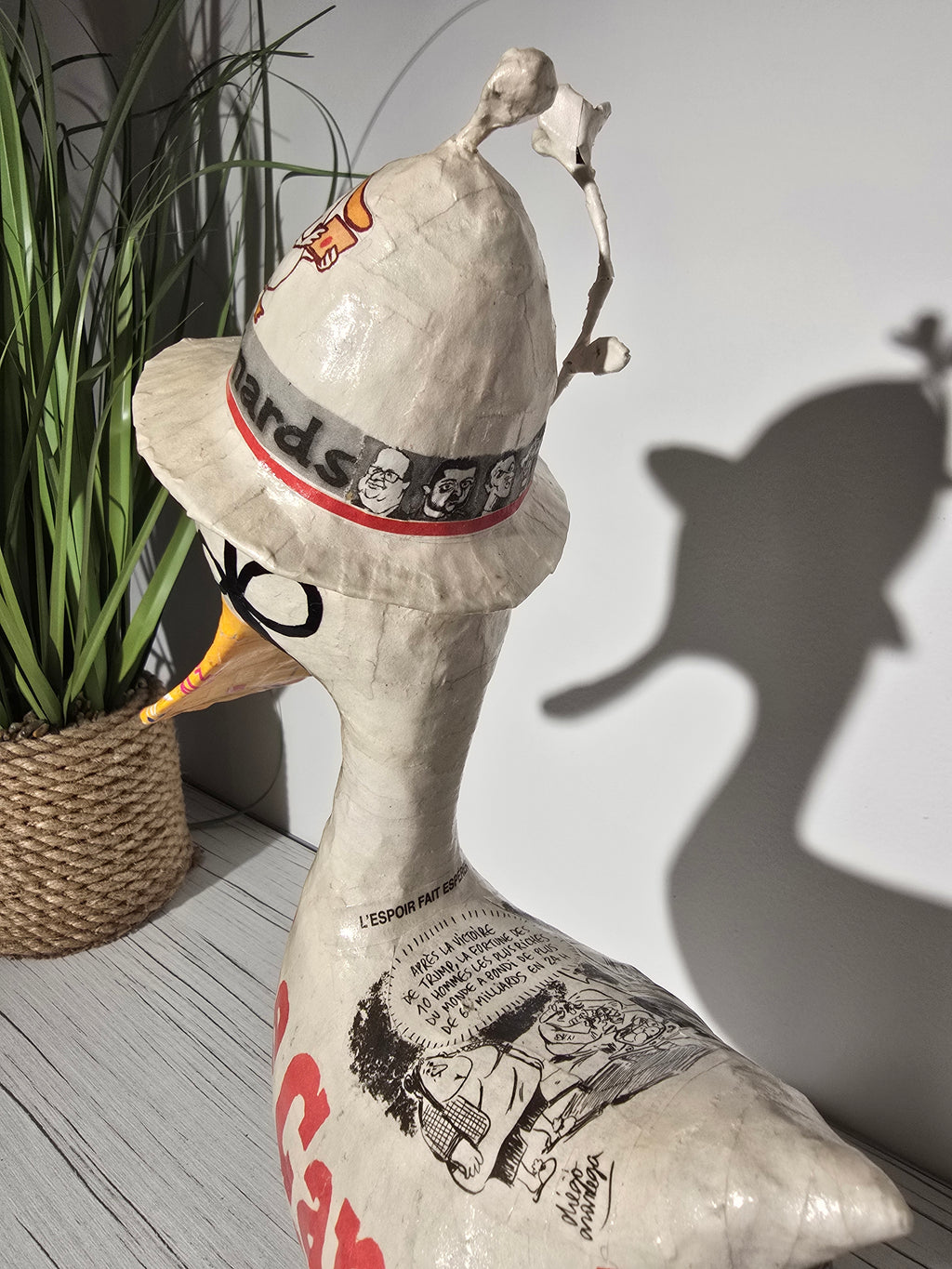 Canard enchaîné en papier mâché - Espoir - Aude Goalec et Nicole Jacobs
