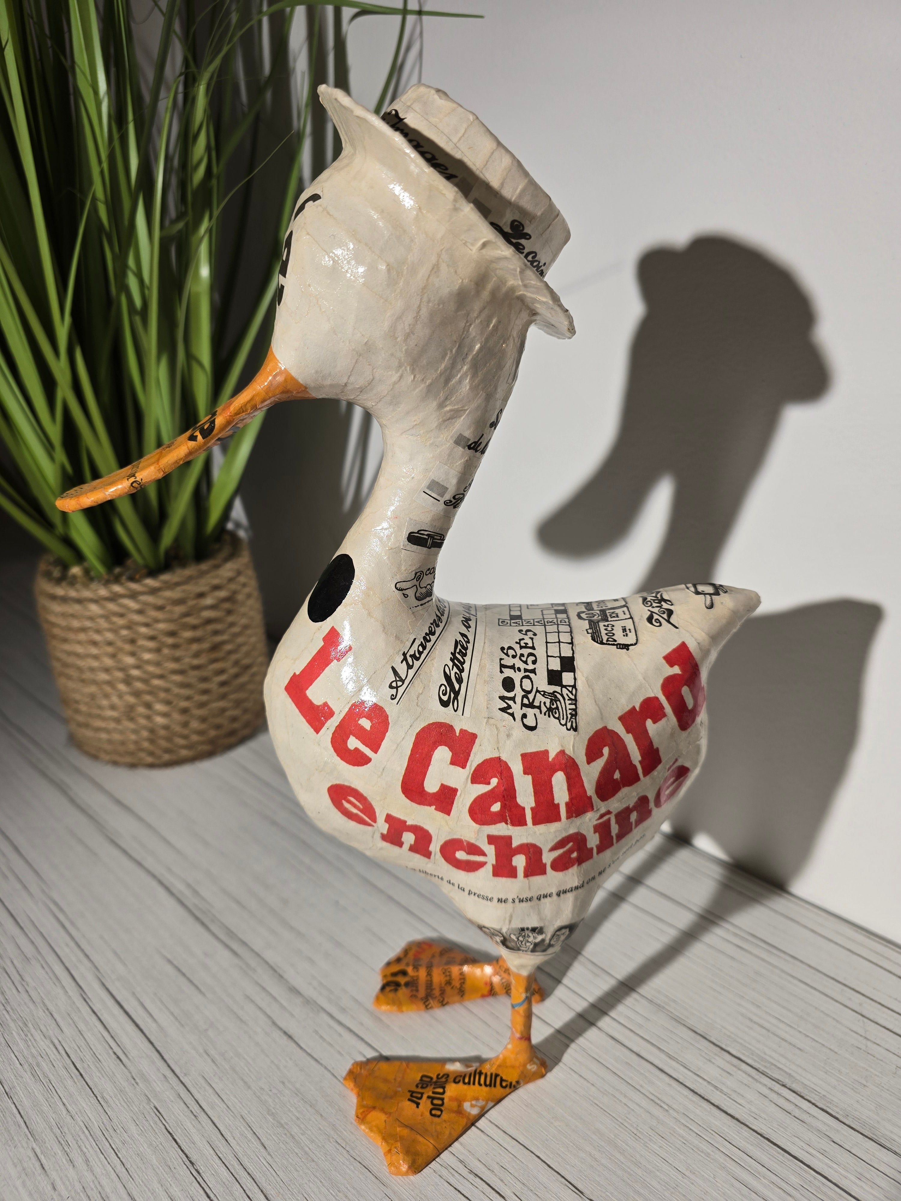 Canard enchaîné en papier mâché - Mots Croisés - Aude Goalec et Nicole Jacobs