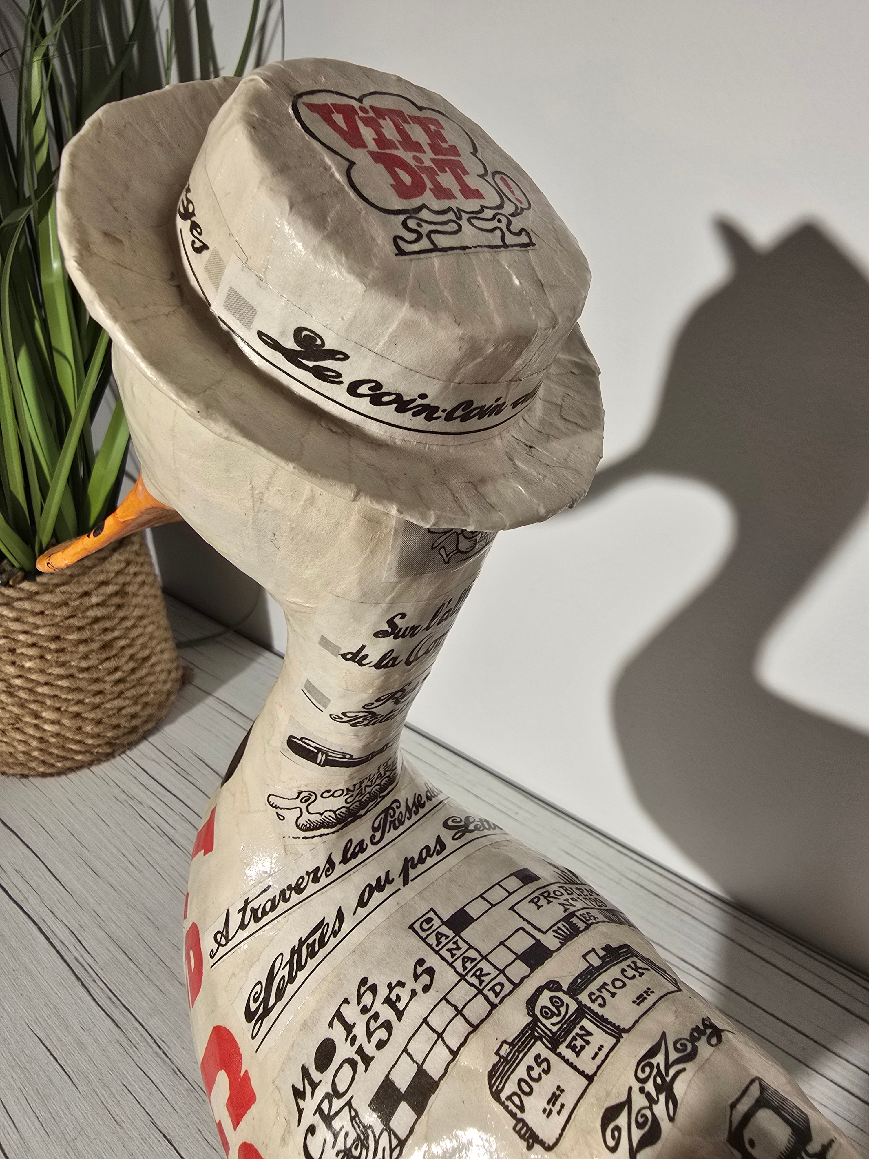 Canard enchaîné en papier mâché - Mots Croisés - Aude Goalec et Nicole Jacobs