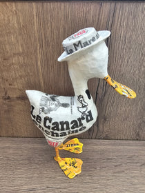 Canard enchaîné en papier mâché - France - Aude Goalec et Nicole Jacobs-Magna-Carta