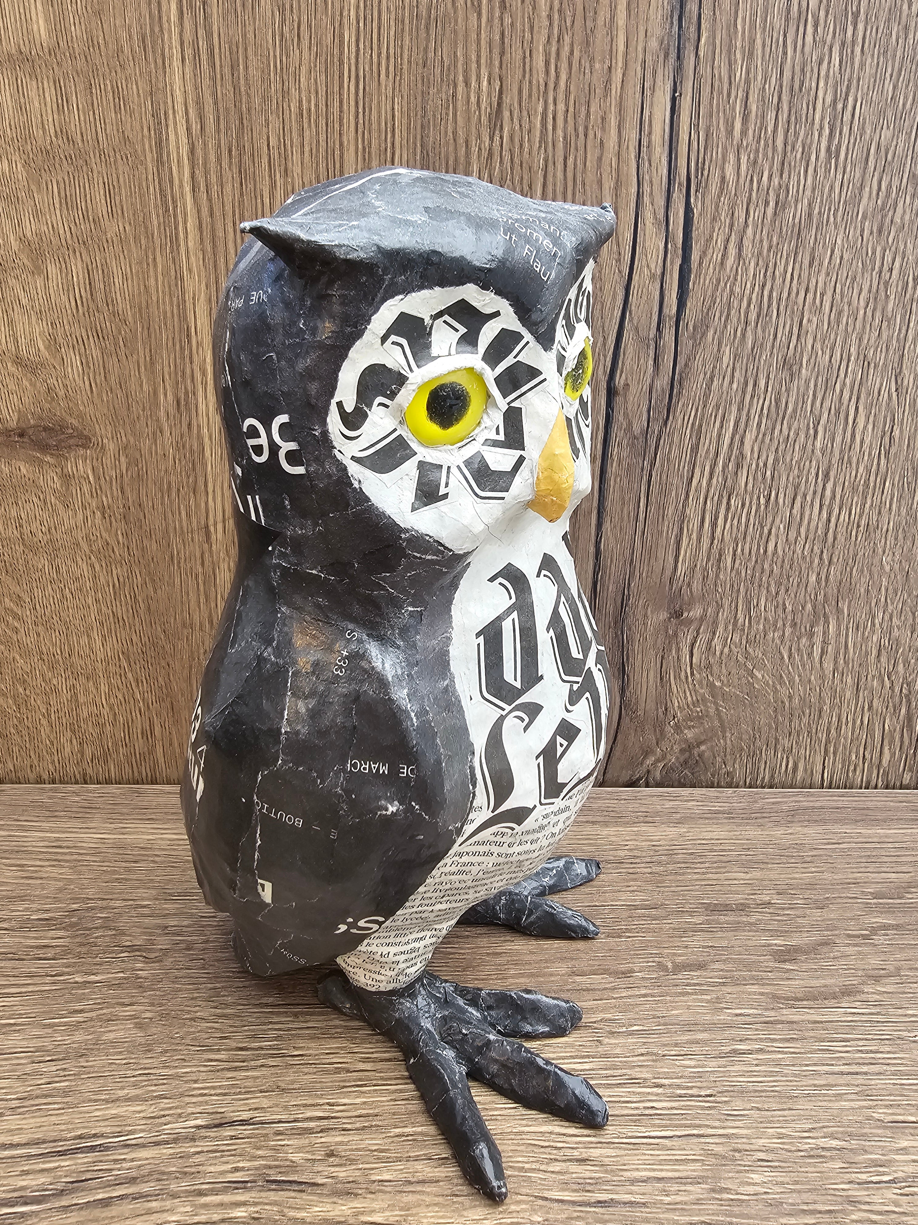 Chouette en papier mâché-Le Monde- Aude Goalec et Nicole Jacobs-Magna-Carta