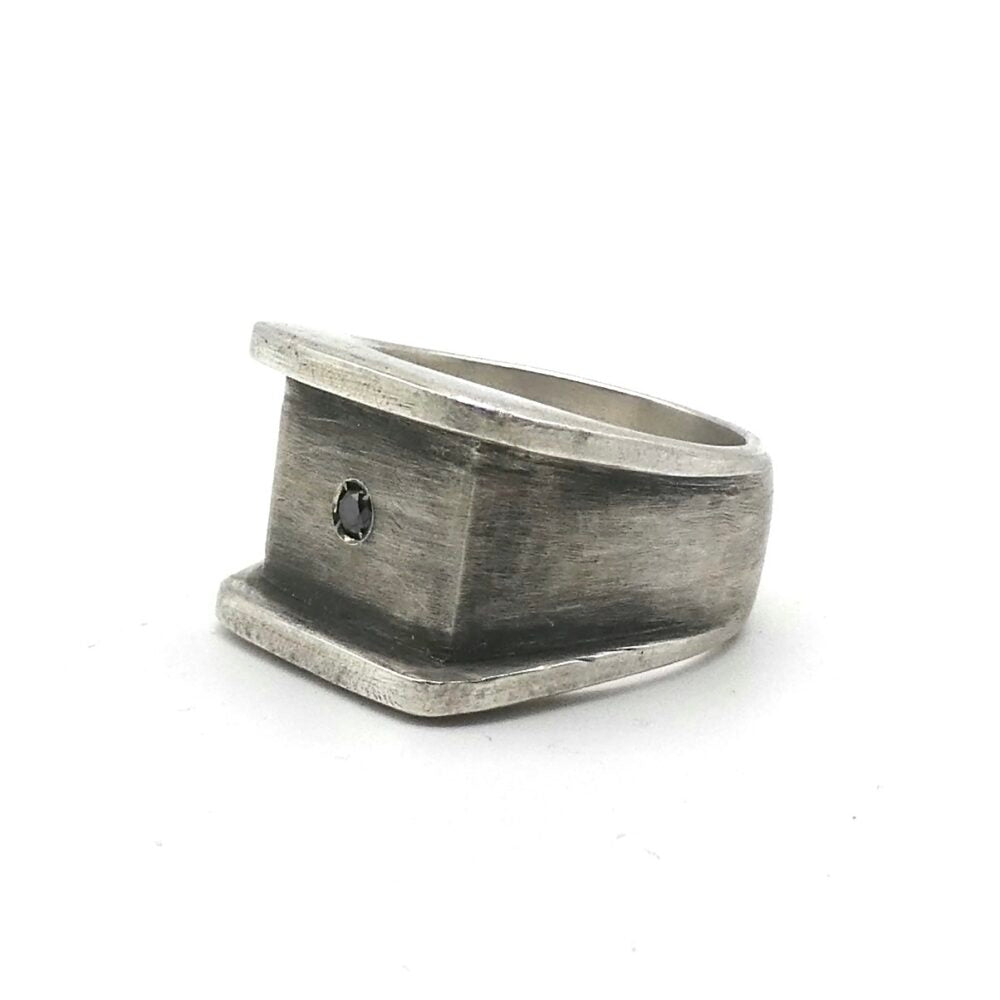 Squared Stone ring - Enri Mars Image secondaire du produit