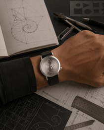 Montre Architecte W42 - AKTEO-Magna-Carta