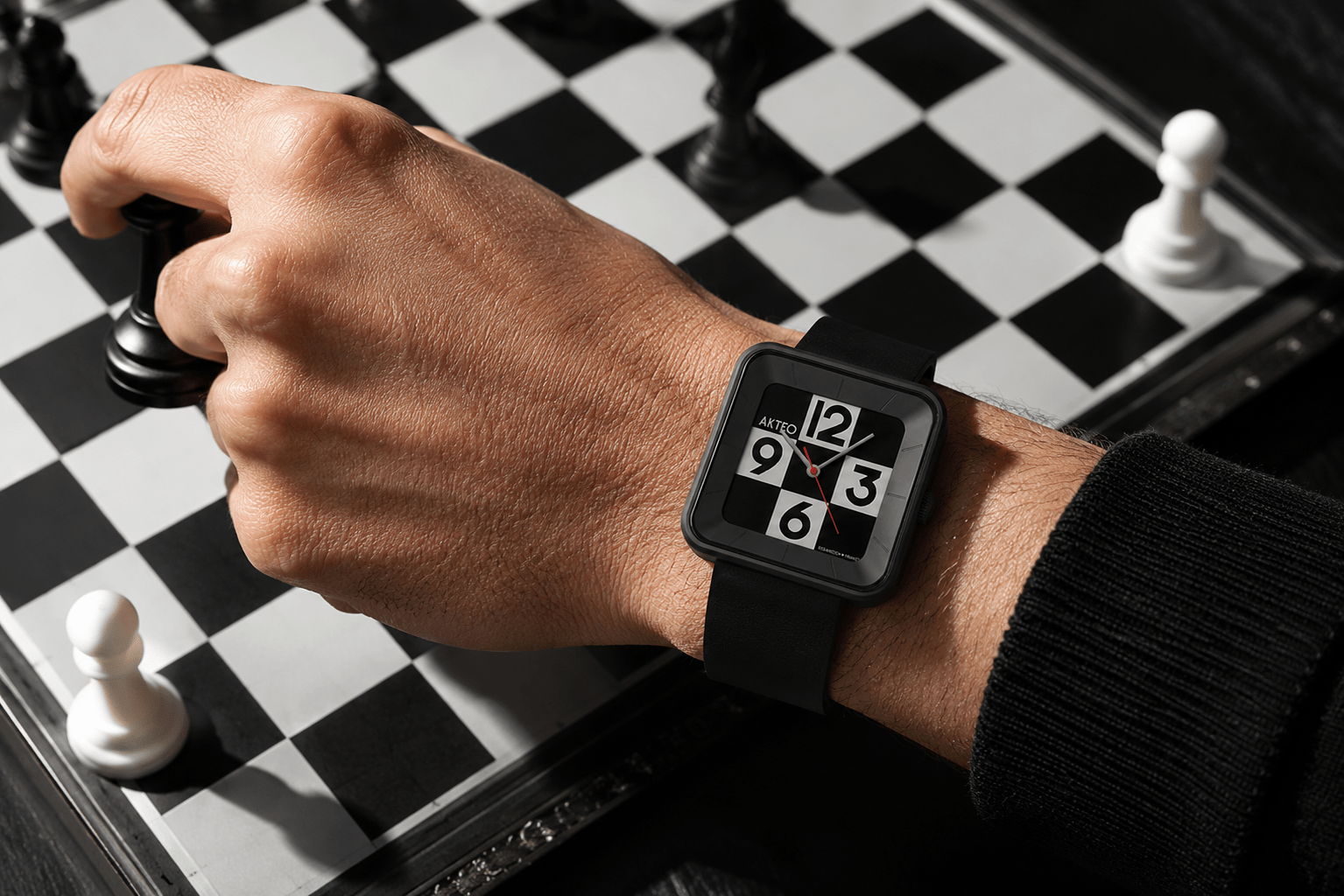 Montre Damier square PVD noir 29 - AKTEO Image secondaire du produit