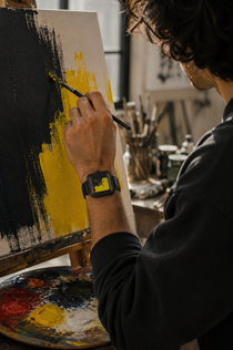 Montre Peinture jaune square PVD noir 29 - AKTEO-Magna-Carta