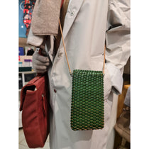 Pochette bandoulière en cuir tressé pour téléphone portable vert forêt - Il Bussetto-Magna-Carta