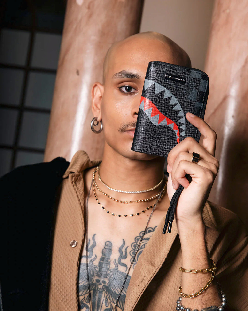 Portefeuille - 4AM RED SHARK WALLET - SPRAYGROUND-Magna-Carta