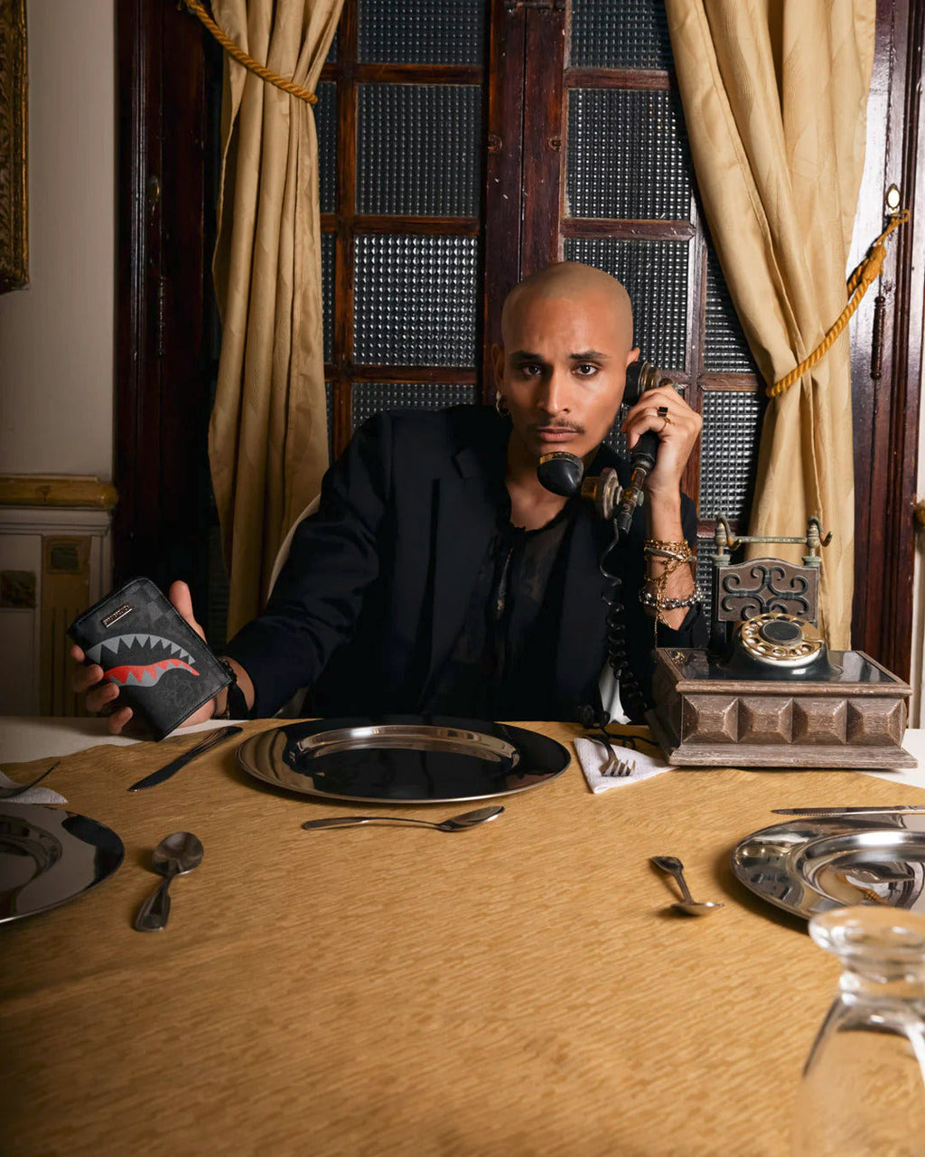 Portefeuille - 4AM RED SHARK WALLET - SPRAYGROUND-Magna-Carta