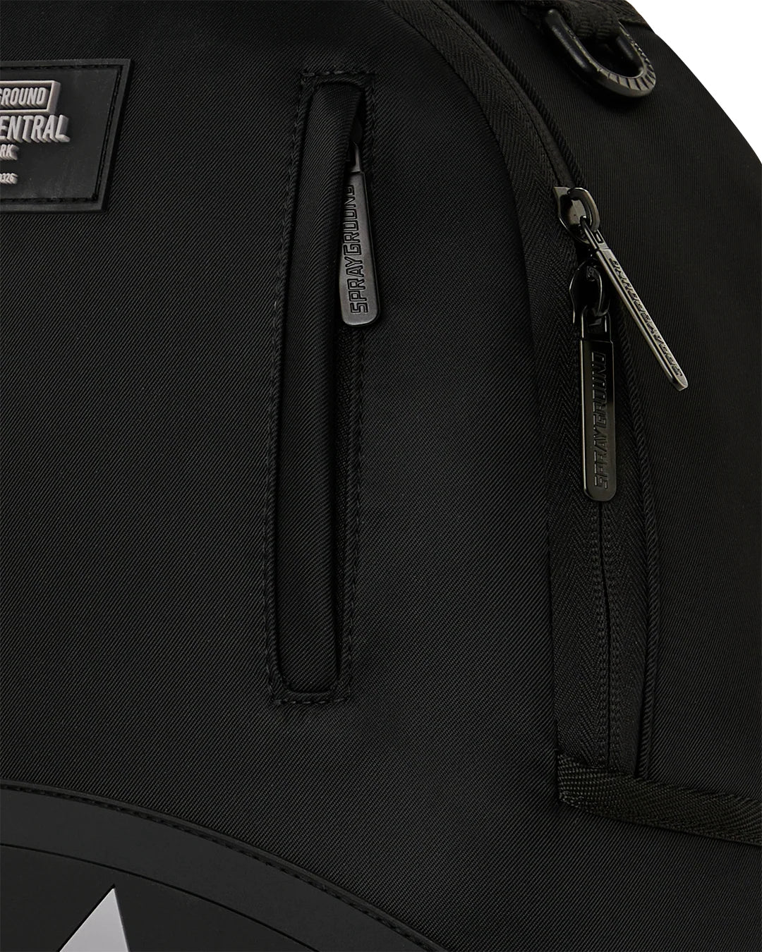 Sac à dos - SHARK CENTRAL BLACK NYLON GRAY EMBOSSED BACKPACK - SPRAYGROUND-Magna-Carta