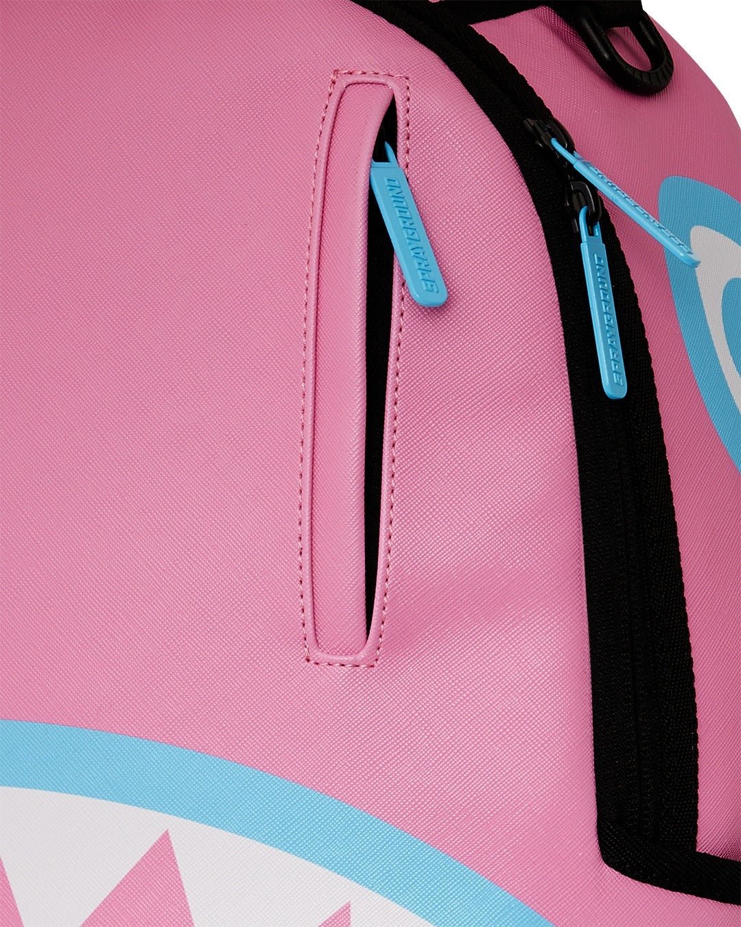 Sac à dos - SHARK CENTRAL COTTON CANDY DLXSV BACKPACK - SPRAYGROUND-Magna-Carta