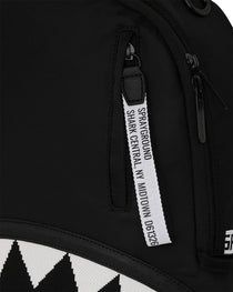 Sac à dos - SHARK CENTRAL HAZARD PAY DLXS BACKPACK - SPRAYGROUND-Magna-Carta