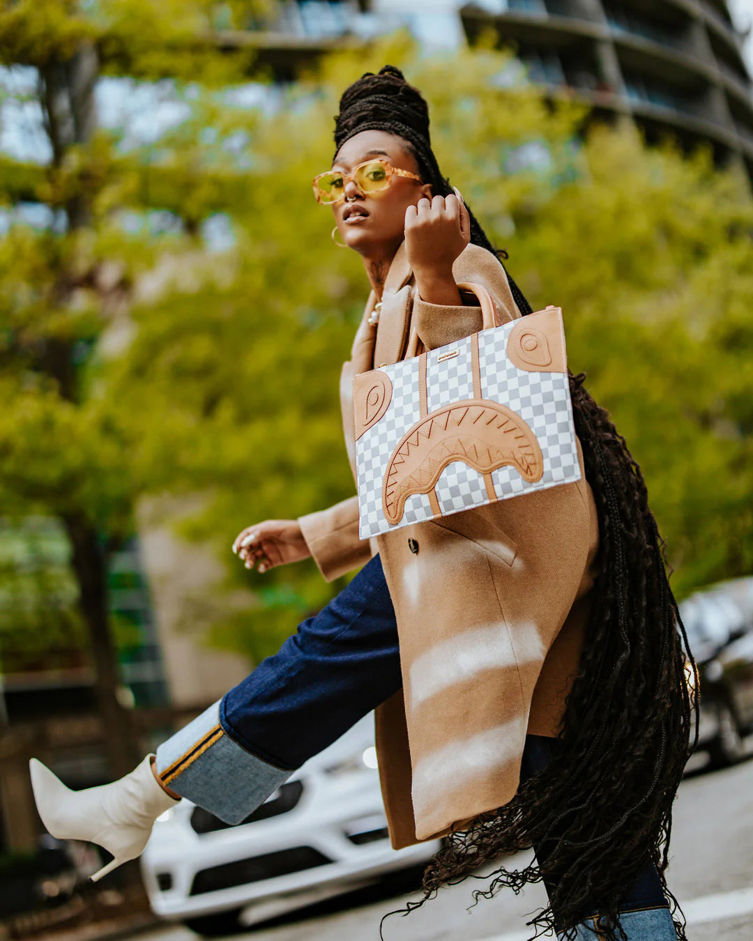 Sac à main – HENNY RACEWAY CREAM LAPTOP TABLET BAG – SPRAYGROUND Image secondaire du produit
