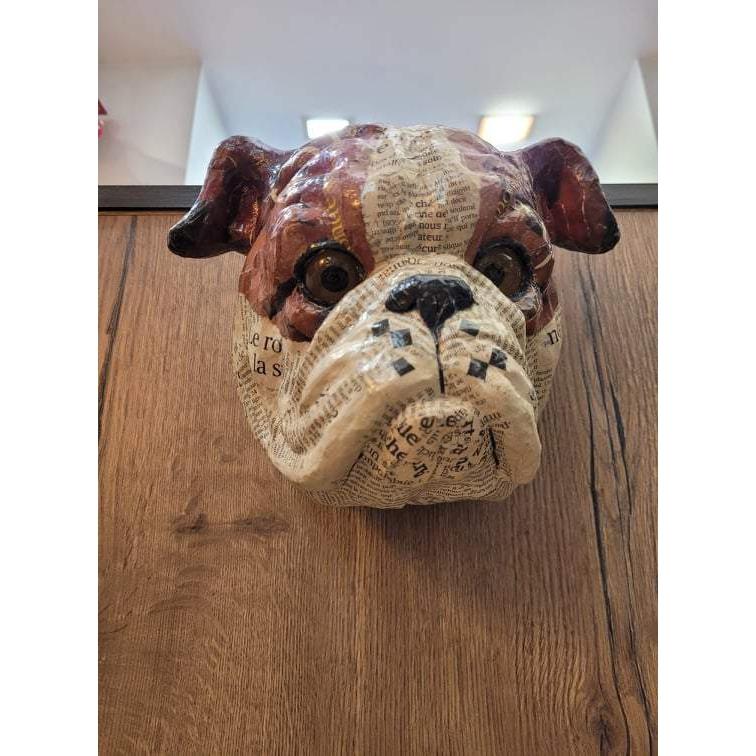 Trophée Bouledogue français en papier mâché - Aude Goalec et Nicole Jacobs-Magna-Carta Main image