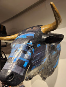 Trophée de Taureau en papier mâché - Aude Goalec et Nicole Jacobs-Magna-Carta