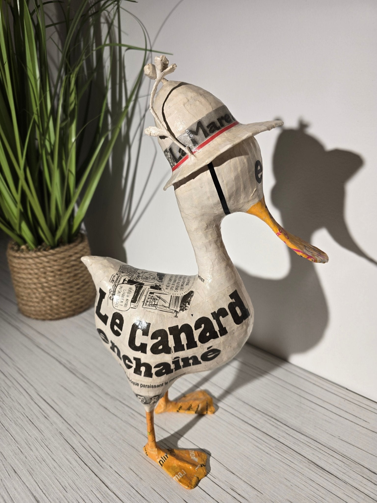Canard enchaîné en papier mâché - Espoir - Aude Goalec et Nicole Jacobs - Magna-Carta Main image
