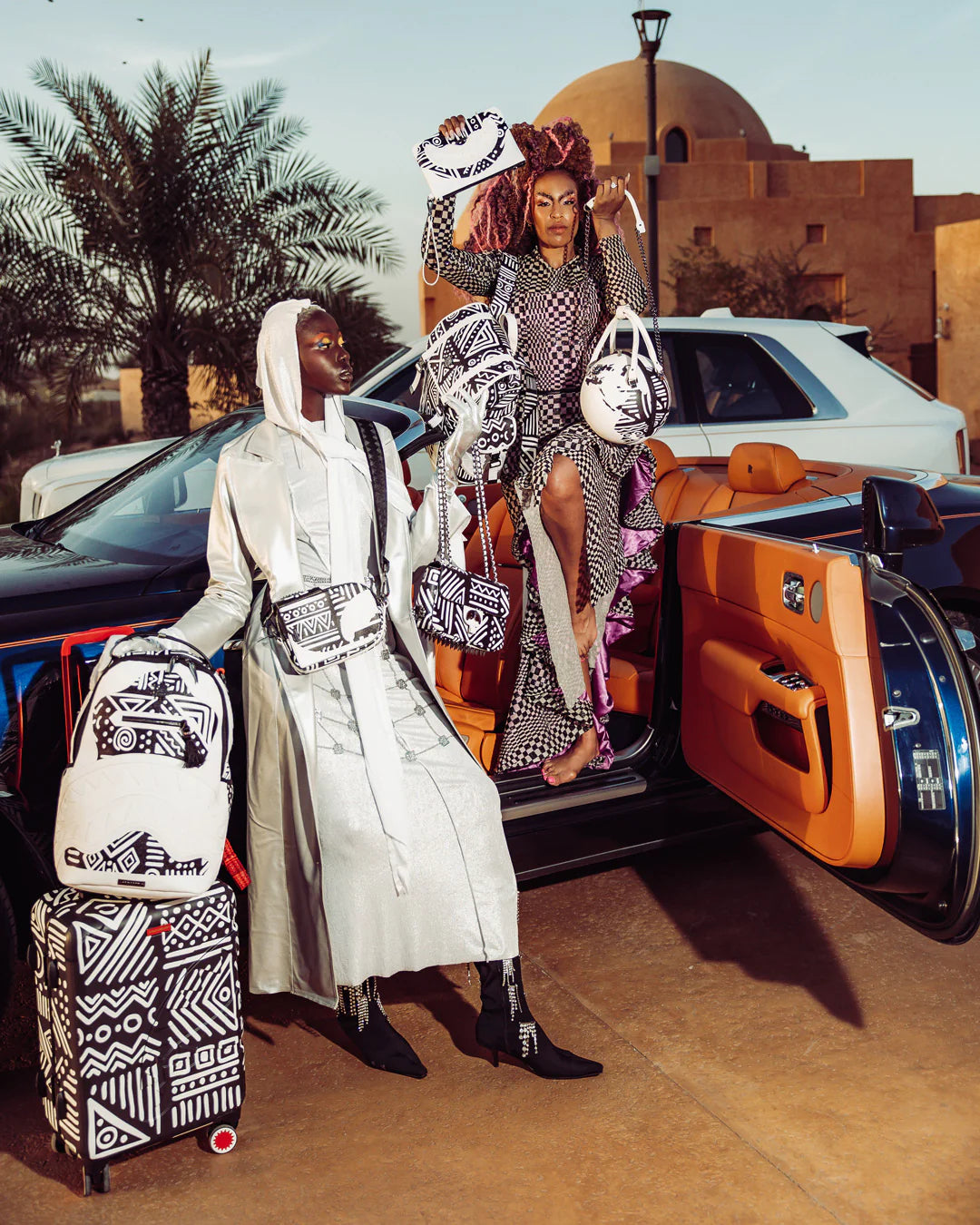 Valise  - Ai Tribal Courture Shark Shaped Carryon - SPRAYGROUND