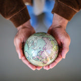 Globe terrestre Cassini antique vert - GCT -MOVA Globes-Magna-Carta