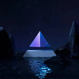 Pyramide en lévitation - Blanc/Or - Flyte-Magna-Carta